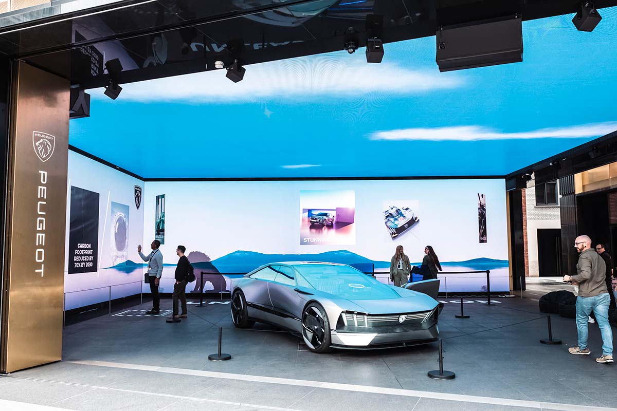 Interactive Peugeot experience in Now Trending